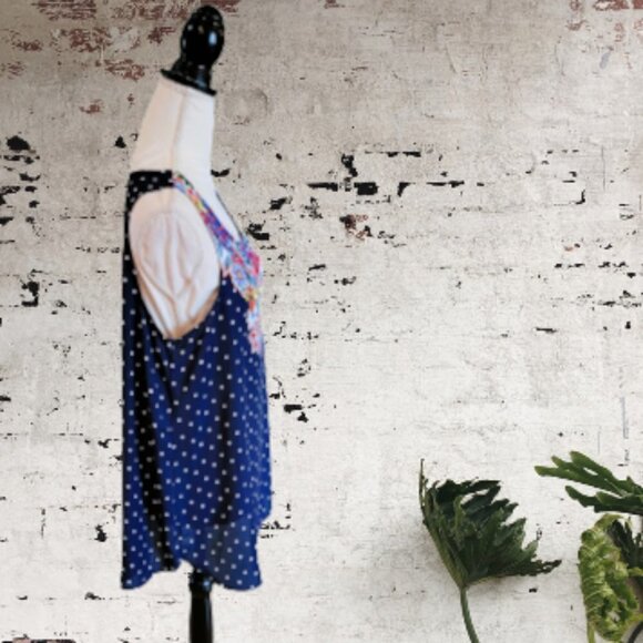 NWT Est 1946 Sleeveless Polka Dot and Floral Blouse Navy Blue in Size Large - Picture 2 of 4